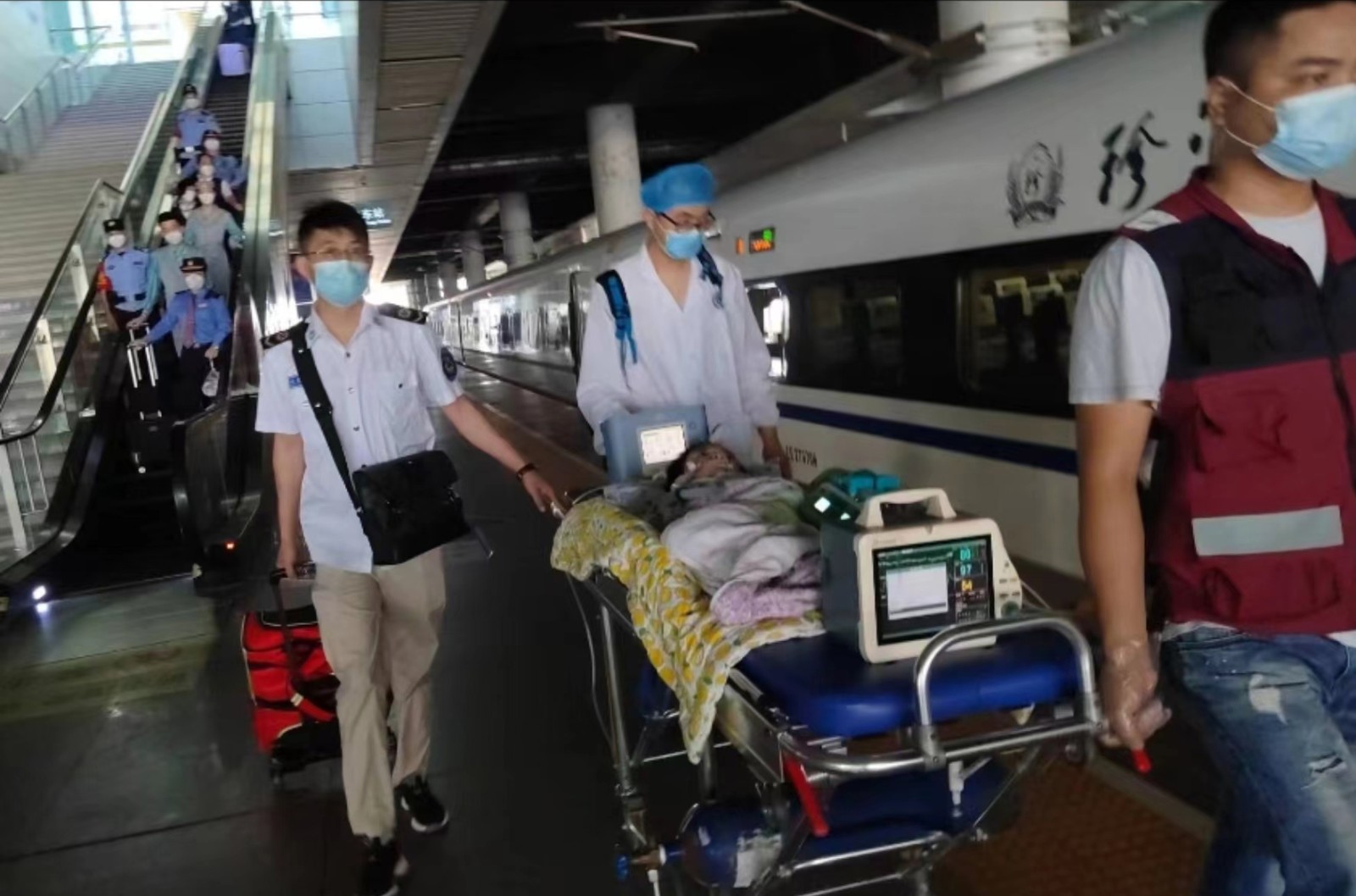 哈尔滨高铁转运公司